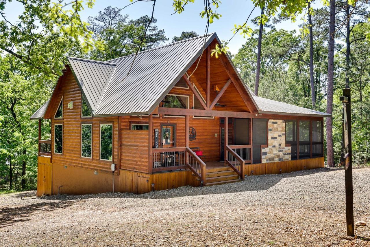 Broken Bow Cabin With Hot Tub And Outdoor Fireplace! Екстериор снимка